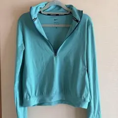 NIKE トップス　ランニング