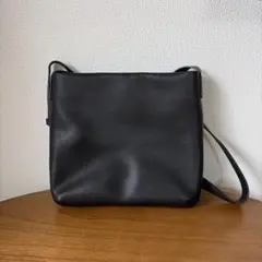美品 HARE ハレ ショルダーバッグ メンズファッション ブラックのサムネイル