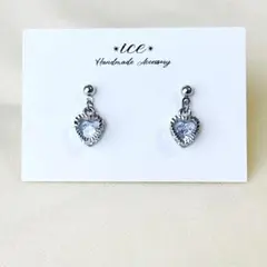 1191◆きらきらハートシルバー　揺れる小ぶり　ハンドメイド　ピアス　イヤリング