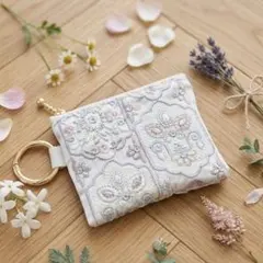 インド刺繍リボンのミニポーチ　カラビナ付き