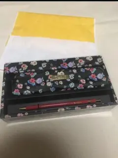 【新品、販売終了品】PAUL&JOEステーショナリーセット。ペンケース、ペン