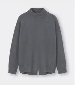 GU ジーユー　パフィータッチオーバーサイズハイネックチュニック　ユニクロ