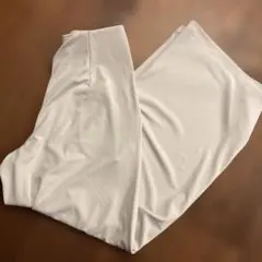 UNIQLO 30ナチュラル クレープジャージーストレートパンツ M