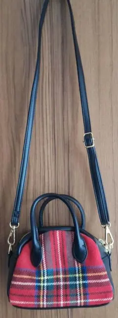 新品未使用！　タータンチェックバックのサムネイル