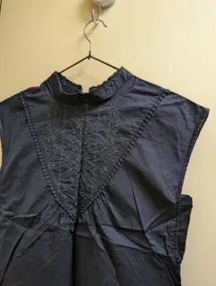 グローバルワーク　刺繍入りノースリーブシャツ