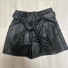 【ZARA】新品タグ付き✴︎フェイクレザーショートパンツ S