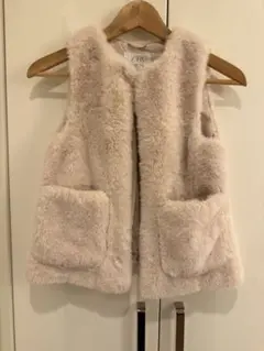 ZARA ベージュ フェイクファー ベスト 130