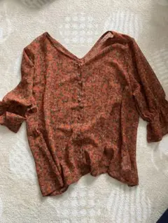 AZUL BY 花柄 Vネック 五分袖ブラウス S