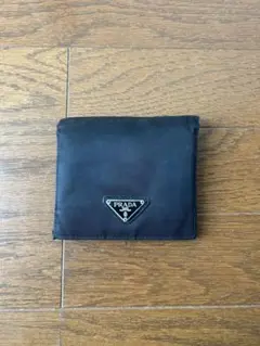 PRADA ブラック 二つ折り財布