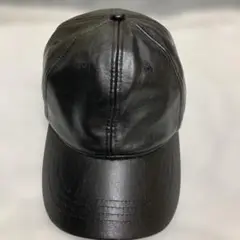 黒 合成皮革 キャップ