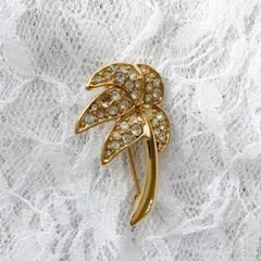 Monet モネ　リーフブローチ 卒業式　入学式　セレモニー　ヴィンテージ