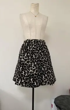 美品★ アベニールエトワール★スカート 36のサムネイル