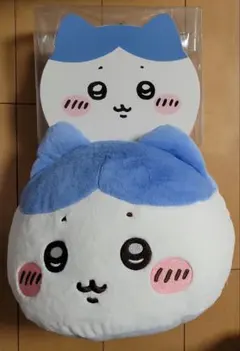 ちいかわ　ハチワレクッション、トランクセット