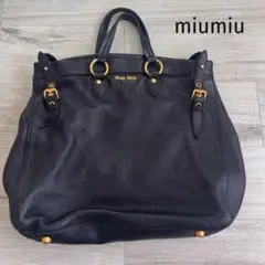 【Miu Miu】ミュウミュウ　ブラック　レザー　ハンドバッグ　大きめのサムネイル