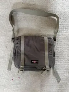 EASTPAK ショルダーバックのサムネイル