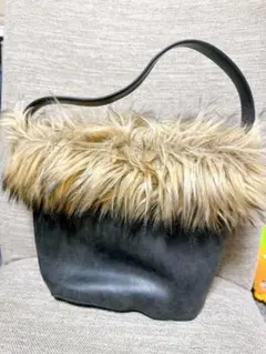 ファー付きバッグ