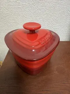 LE CREUSET ハート型 ココット レッド　美品のサムネイル