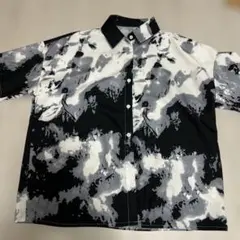 柄シャツ　抽象模様 半袖シャツ 白黒