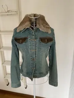 ファー襟付きデニムジャケット