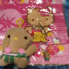 ハワイハローキティぬいぐるみキーホルダー＆ハンカチ4点セット