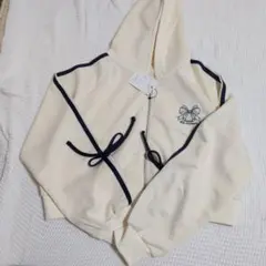 グレイル　ラインリボンロゴ刺繍パーカー