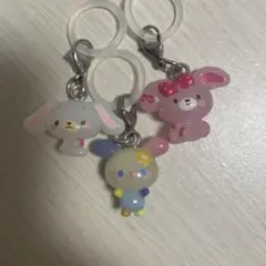 サンリオ　ゆるっとめじるしアクセサリー ウサハナ・ぼんぼんりぼん・しろうさ