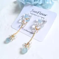 『3月誕生石』アクアマリンのお花の耳飾り(揺れる雫) ピアス/イヤリング