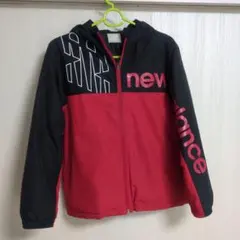 new balance フード付きジャケット 赤黒