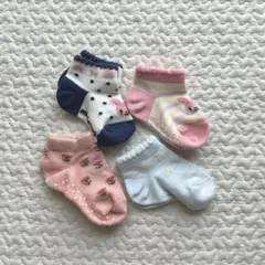 【ミキハウス】赤ちゃん　靴下 4足セット 11-13cm