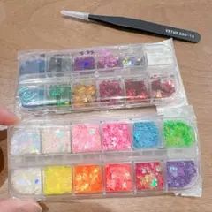 ホログラムネイルフレーク 24個セット　蝶々　グリッター　ラメ　キラキラ