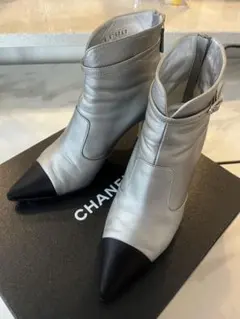 【良品】CHANEL シャネル バイカラー ショートブーツ レザーのサムネイル
