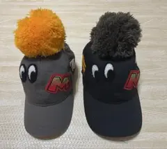 ミッキーマウス　ポンポン付きキャップ大小2個セット