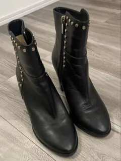 JIMMY CHOO スタッズ付き黒中ヒールブーツ 美品！