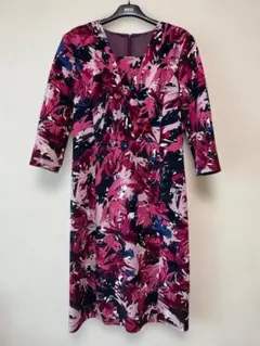 【クードシャンス】ワンピース　美シルエット ピンク　柄物 サイズ38のサムネイル