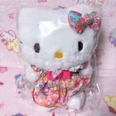 サンリオ展 kitty ラッピング柄ぬいぐるみ ピンクとホワイト2個セット