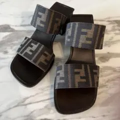FENDI ズッカ柄 ダブルストラップ サンダル　35/22.5cmのサムネイル