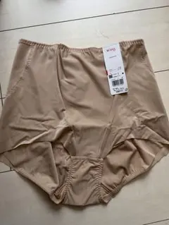 Item thumbnail for item f6e621bf-b7ad-4a8e-aab5-aba7cd9df4e8