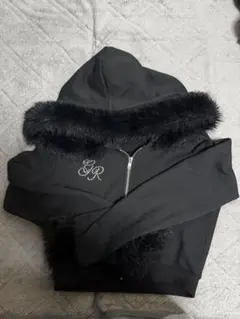 ファー付き黒ジップアップパーカー ショート丈