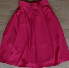 GU ジーユー　フレアスカート　Mサイズ 赤色　ウエスト後ろゴム