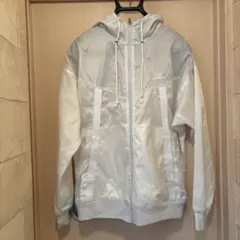 Nike ホワイト フルジップ マウンテンパーカー