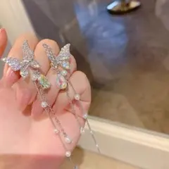 キラキラ 蝶ピアス 925銀 オーロラカラー ロングストラップ