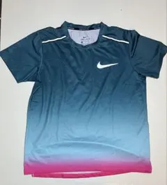 【値下げ　早い者勝ち】NIKE ランニングシャツ グラデーション