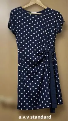a.v.v standard ドット柄 半袖ワンピース 紺