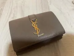 Saint Laurent 三つ折り 財布のサムネイル