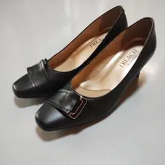FREACH 黒パンプス　24.5EEE