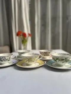 ナルミ未使用品　PROFUSION カップアンドソーサー5客セットボーンチャイナ