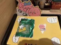 松屋　ちいかわ　モモンガ　フィギュア、シート、ピック　①