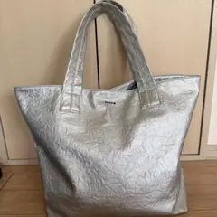 ZUCCA EMBOSSバッグ　エンボストートバッグ　シボ　シルバーのサムネイル