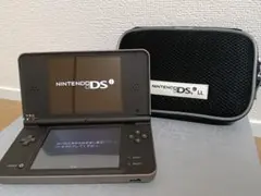 【美品】ニンテンドーDSi LLブラック 本体（純正ケース付き）