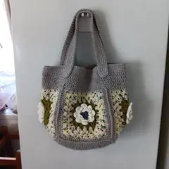 ハンドメイド グラニースクエア 花バッグ 春夏ナチュラル／かぎ針編み